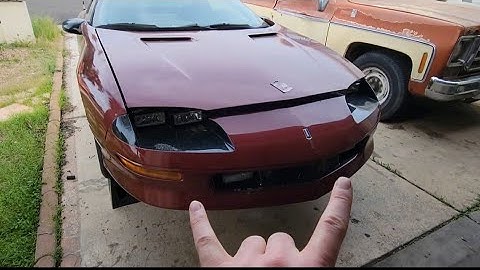 Front Blinker Bulb Replace on a Gen 4 Camaro