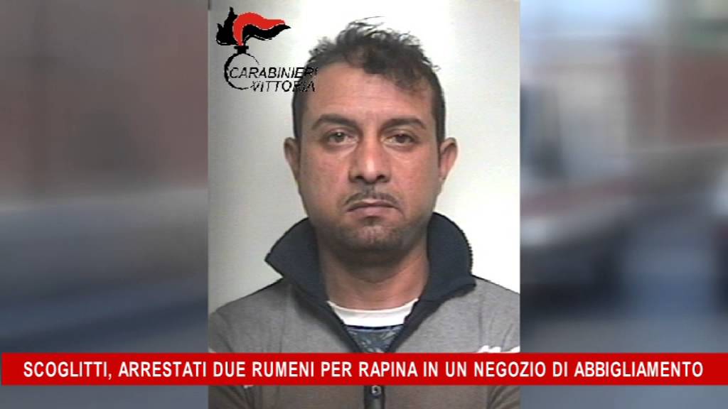 Scoglitti, arrestati due rumeni per rapina in un negozio di abbigliamento
