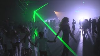 Celá škola - Kéž slunce svítí nám