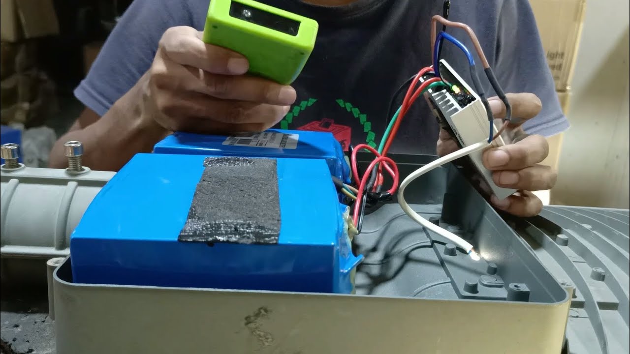 solar street light repair. solar street light battery repair/ 30 watt light