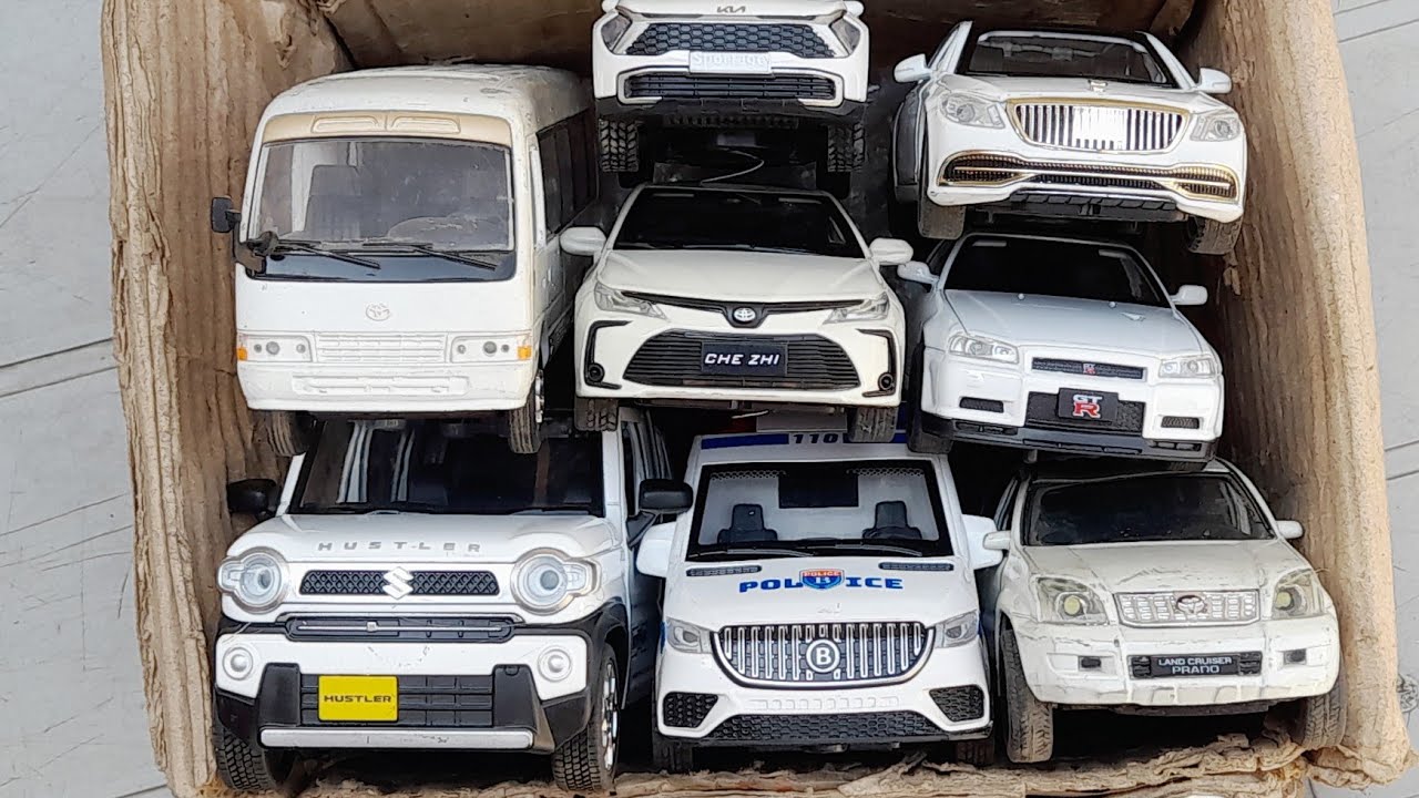 Lets pick box with realistic diecast,Mercedese,Honda civic,5oyota,Nissan,Suzuki,KIA,Barburus