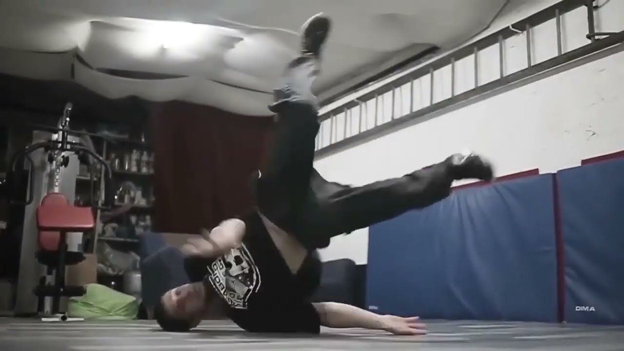 Bboy Mounir breaking to Alpha - Joint VIP