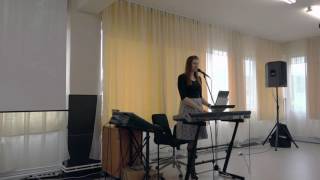 Miniatura de "Ariana Samoilă - Zece mii motive (cover) LIVE"