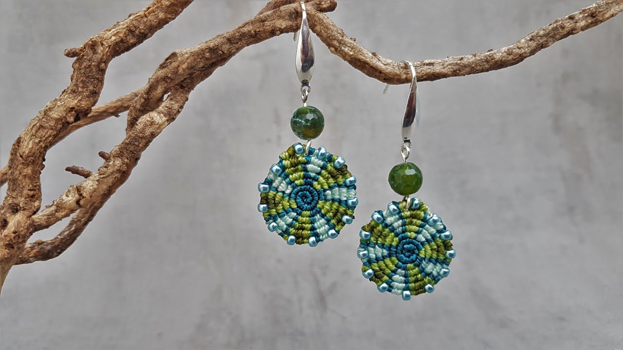 DIY Makramee süße farbenfrohe Ohrringe. Rippenknoten immer in die gleiche Richtung Level 1; 03/2022