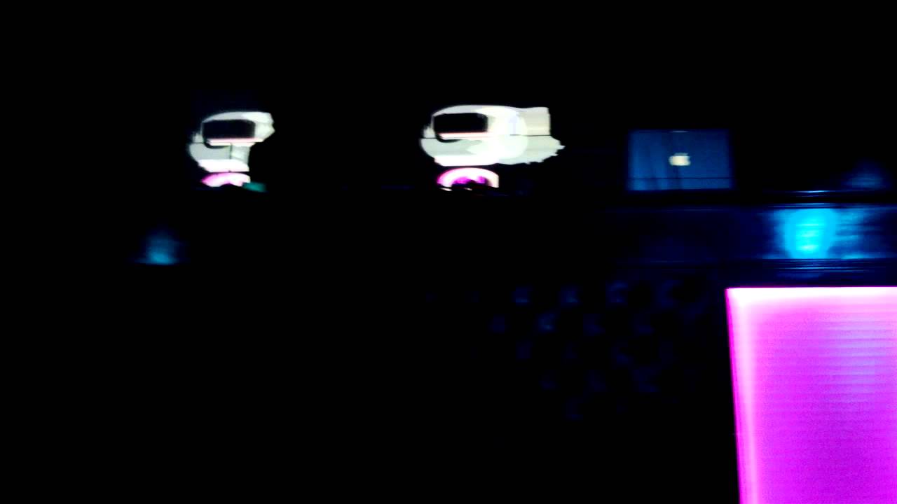 Anish Sood dropping 'Tung" at Royalty 29.8.2013 