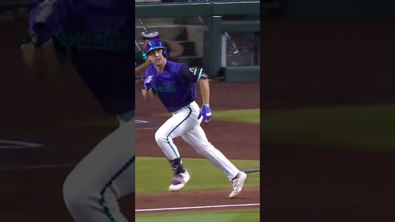 Ryan Waldschmidt walks it off against the Dodgers 🐍