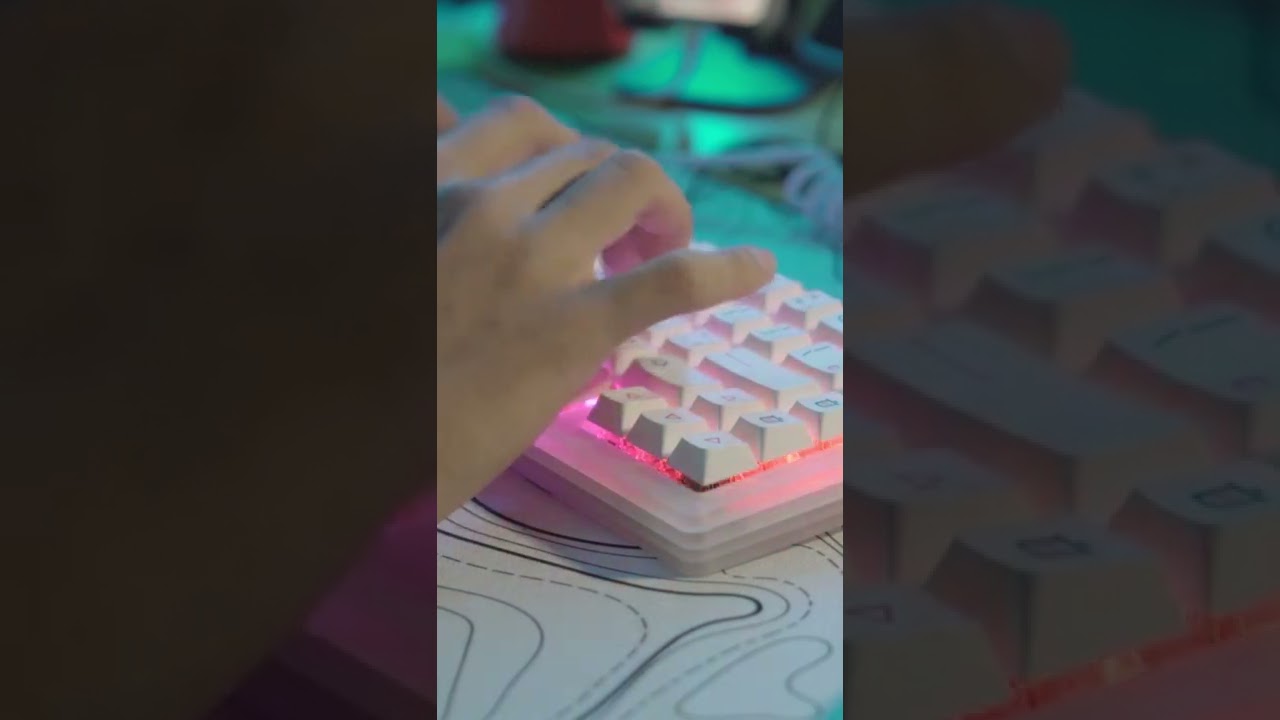 Akko ACR 67 ( FR4 Plate ) white ( lubed )