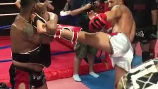 #MUAY #THAI ilbo         تقنية المواي تاي مسك الرجل والضرب بالمرفق