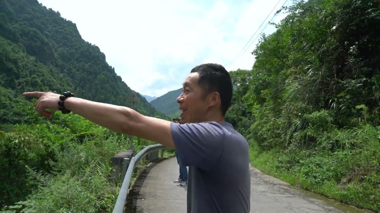 飛流直下三千尺 Flying down three thousand feet