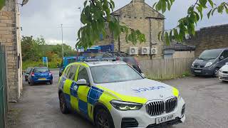 Armed police 🚔 arrest someone in Betfred Carpark, Halifax Road, Bradford 