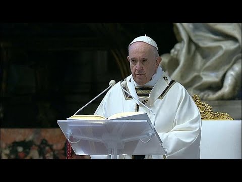 Pâques: le pape délivre sa bénédiction urbi et orbi dans une cathédrale Saint-Pierre quasi vide… Pâques: le pape délivre sa bénédiction urbi et orbi dans une cathédrale Saint-Pierre quasi vide…