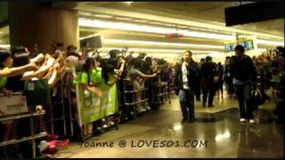 20101201 - KHJ Singapore Airport Arrival