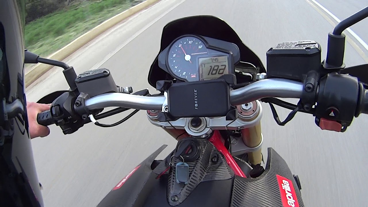 Aprilia Dorsoduro 750 in action!!