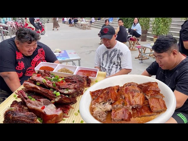 海鲜烧烤加啤酒，猴哥路边烧烤摊一坐，今天和朋友喝酒喝过瘾！【胖猴仔】 class=