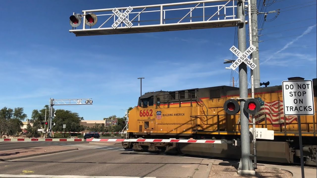 Part 1/3: UP stops and resumes in Gilbert, AZ! S Val Vista Dr. 12/29/2025