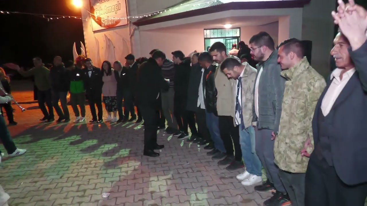 Halay Başı yine döktürmüş