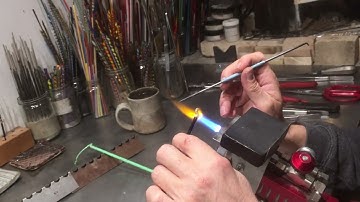 Making a glass loop or bail