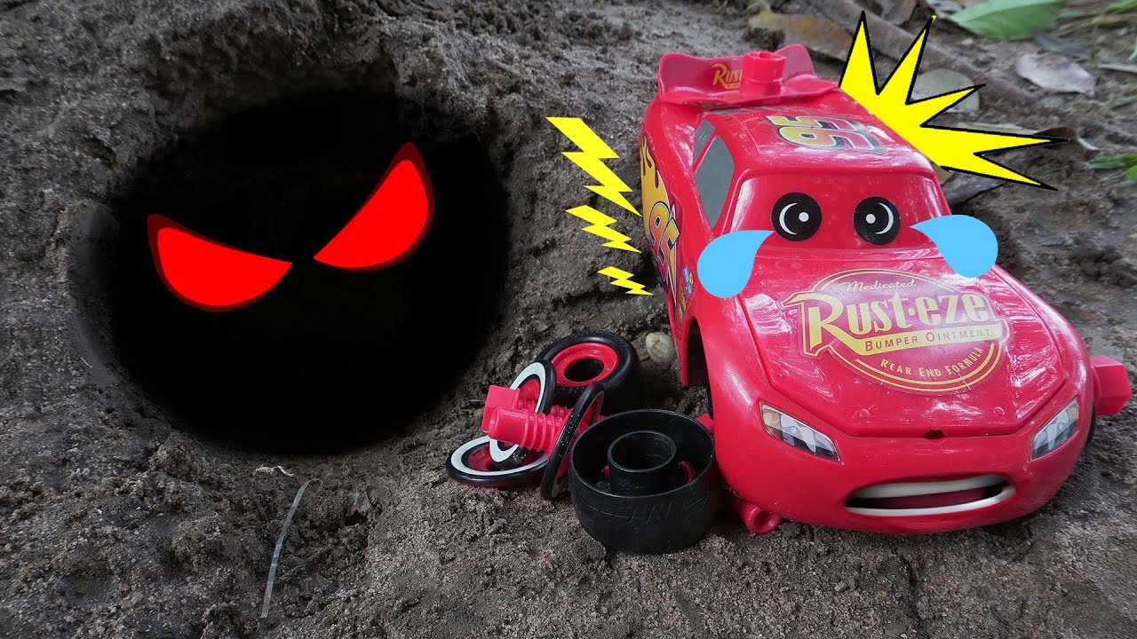 Cars Toys Lightning Mcqueen, Tayo There is Dinosaur in the cave!