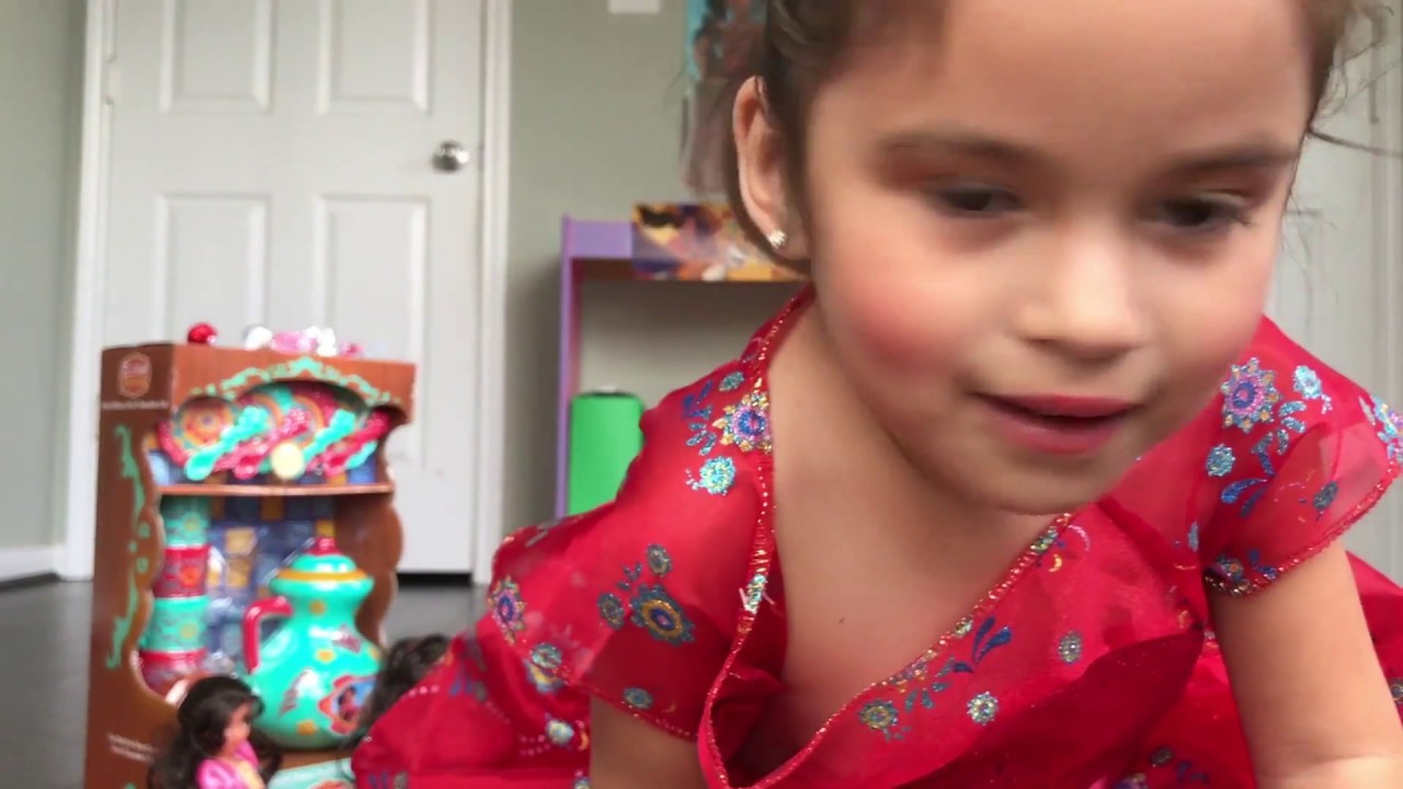 Disney Princess Elena Big Toy Reveal