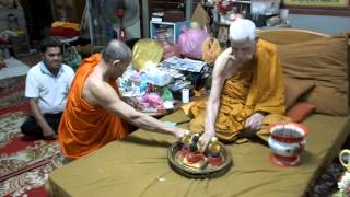 Pray and Chanting Kuman Thong By LP.Yam Wat Samngam (พิธีปลุกเสกกุมารทอง)