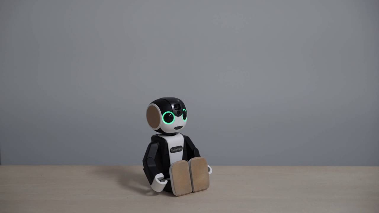 RoBoHoN」（ロボホン）の立つ動作 - YouTube