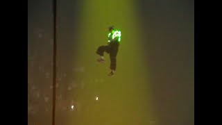 Chris Brown - Look At Me Now (Flying around stadium @ Breezy Bowl Amsterdam)