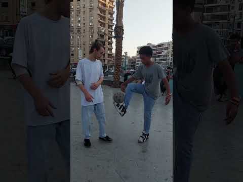 مهارات ثنائية بالكورة في الف مسكن  