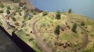 Tehachapi loop N scale hollow core door layout