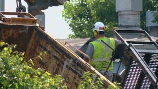 Empty railcars derail from CSX train in Louisville's west end
