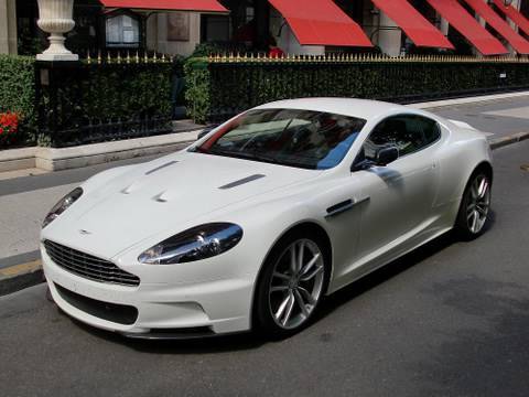 aston-martin-dbs-from-qatar