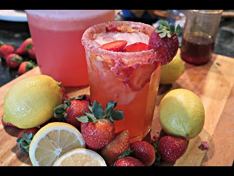 easy-strawberry-lemonade-aguas-frescas-|-fresh-strawberry-lemonade-drink-|-agua-fresca-recipe