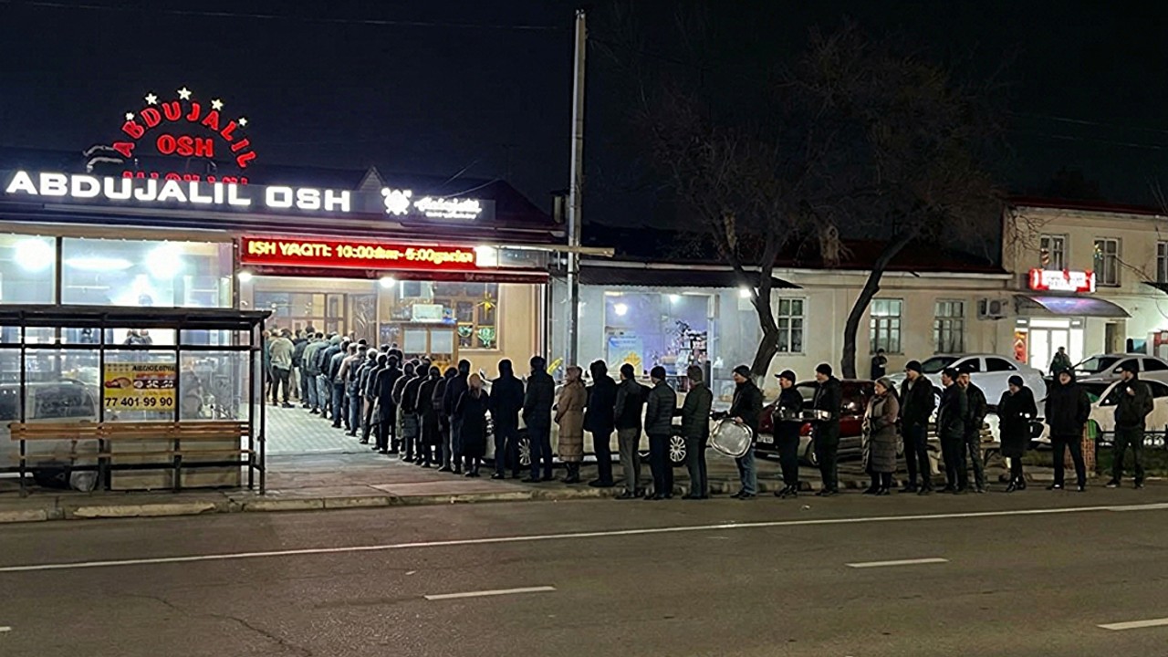 ИЗ-ЗА ВКУСА ЭТОГО ПЛОВА ЛЮДИ НЕ МОГЛИ СИДЕТЬ ДОМА