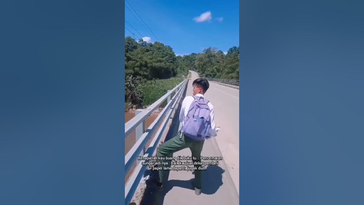 Pelajar Lepasan SPM Buang Buku Ke dalam Sungai #shorts
