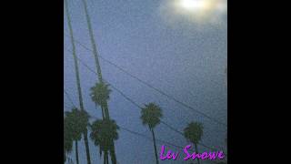 Video thumbnail of "Lev Snowe - When I Look Back"