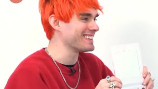 Awsten Knight- buzzfeed makeup interview