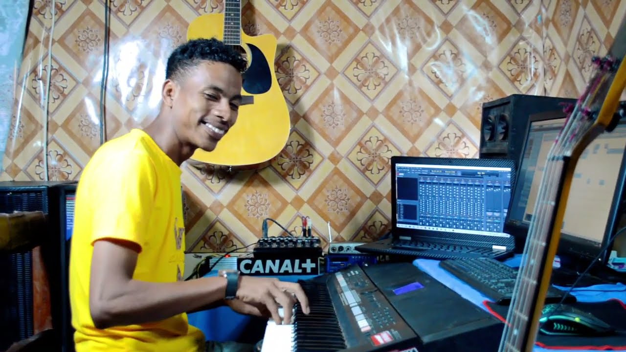 JUVENAL_Niova (By vsb Production)