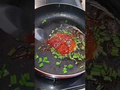 Video Mì Trộn Sa Tế ngon nhức nhối | Vào bếp cùng Vinh #2022... - youtube