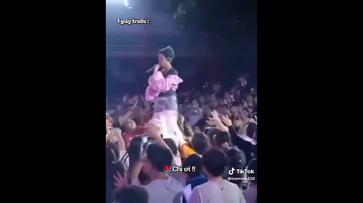 Zậy đây là cách mẹ nâng niu con của mềnh! 😂😂😂😂