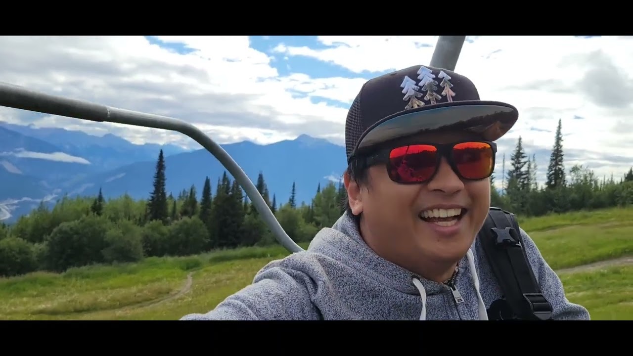Kicking Horse Mountain Resort: Grizzly Bear Refuge Part 1