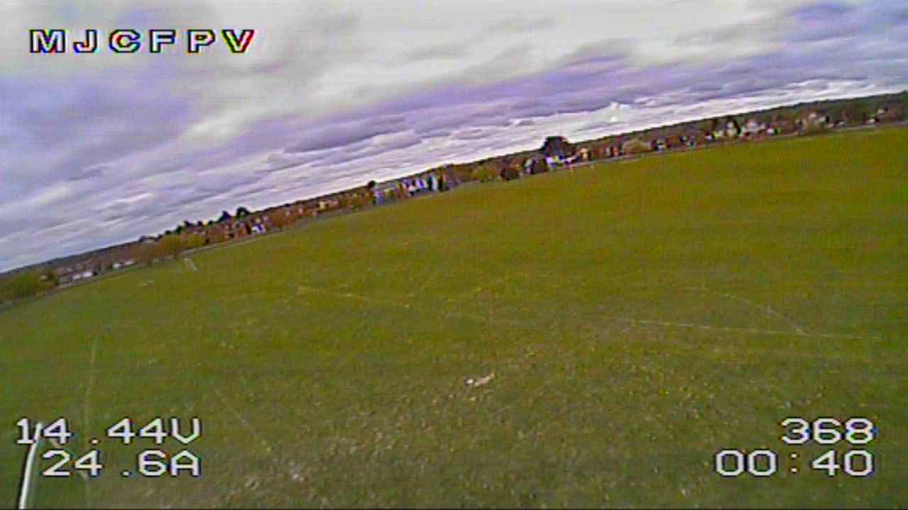 QAV -R220 Flight  (Crash and roll) 140417