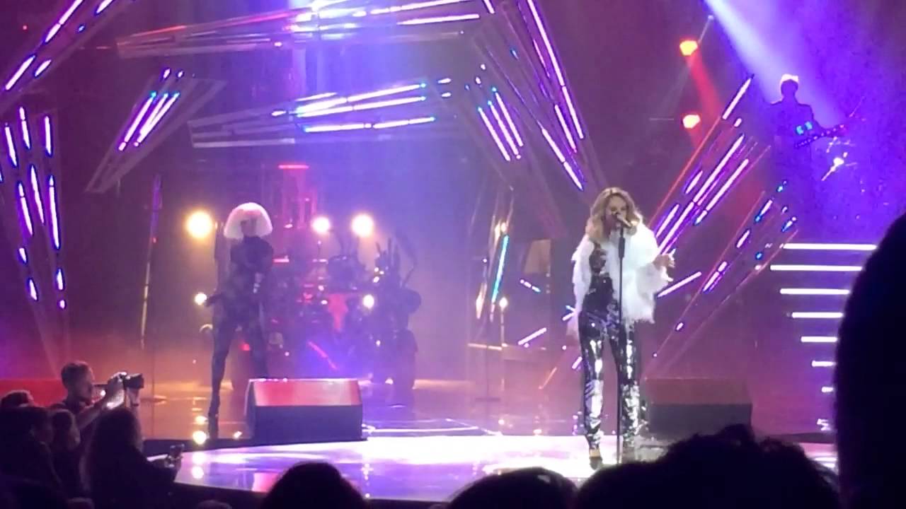 Светлана Лобода 28.11.2015 Киев концерт пора домой - YouTube