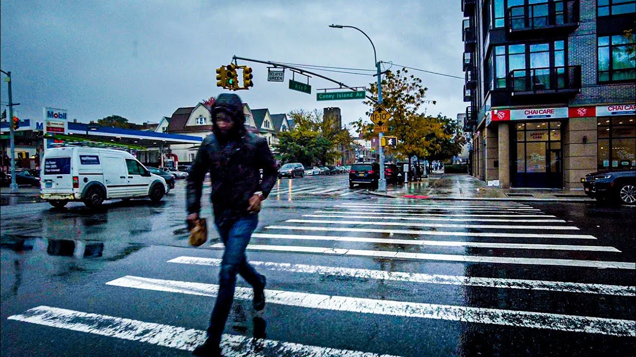 AVENUE P - Midwood Brooklyn | Walking in Brooklyn NYC | Walk with Commentary | #walking #nyc #rain