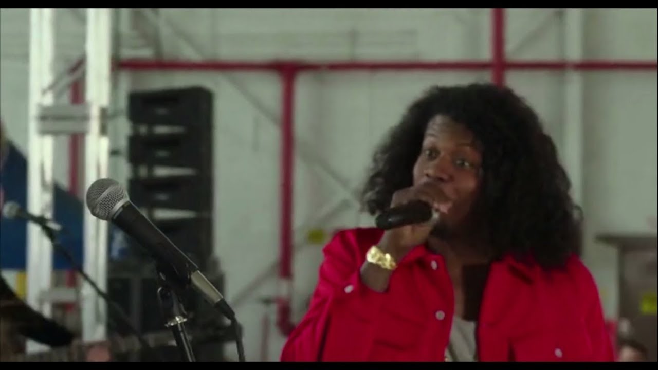 pitch perfect 3 grenade