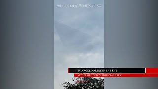 Real UFO Sightings || Strange Phenomena in the Sky || UAP || OVNI 2024 || Mysterious Triangle object