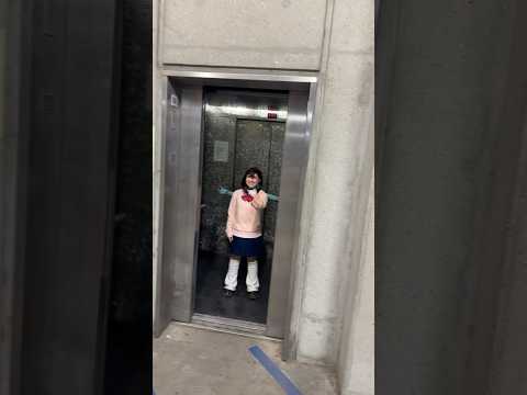 saying BAI 2 my pals😁 #dandadan #dandadancosplay #ayasemomo #cosplay #animeconvention #animecosplay