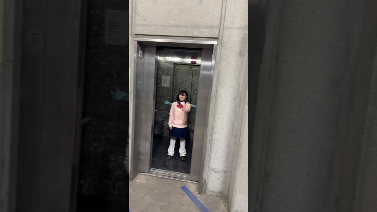 saying BAI 2 my pals😁 #dandadan #dandadancosplay #ayasemomo #cosplay #animeconvention #animecosplay