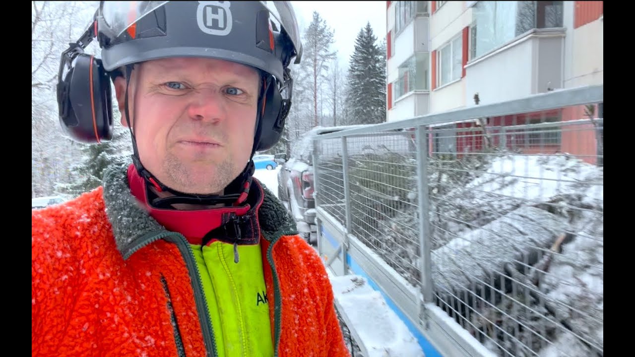 Akulle meinasi tulla kallis keikka. Mietteitä myös sähkön kovasta hinnasta. Husqvarna 550xp