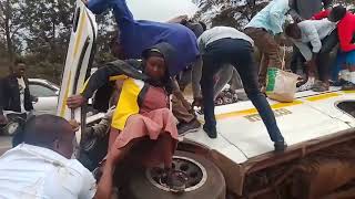 Kenol Matatu Overturns All Pengers Miraculously Rescued