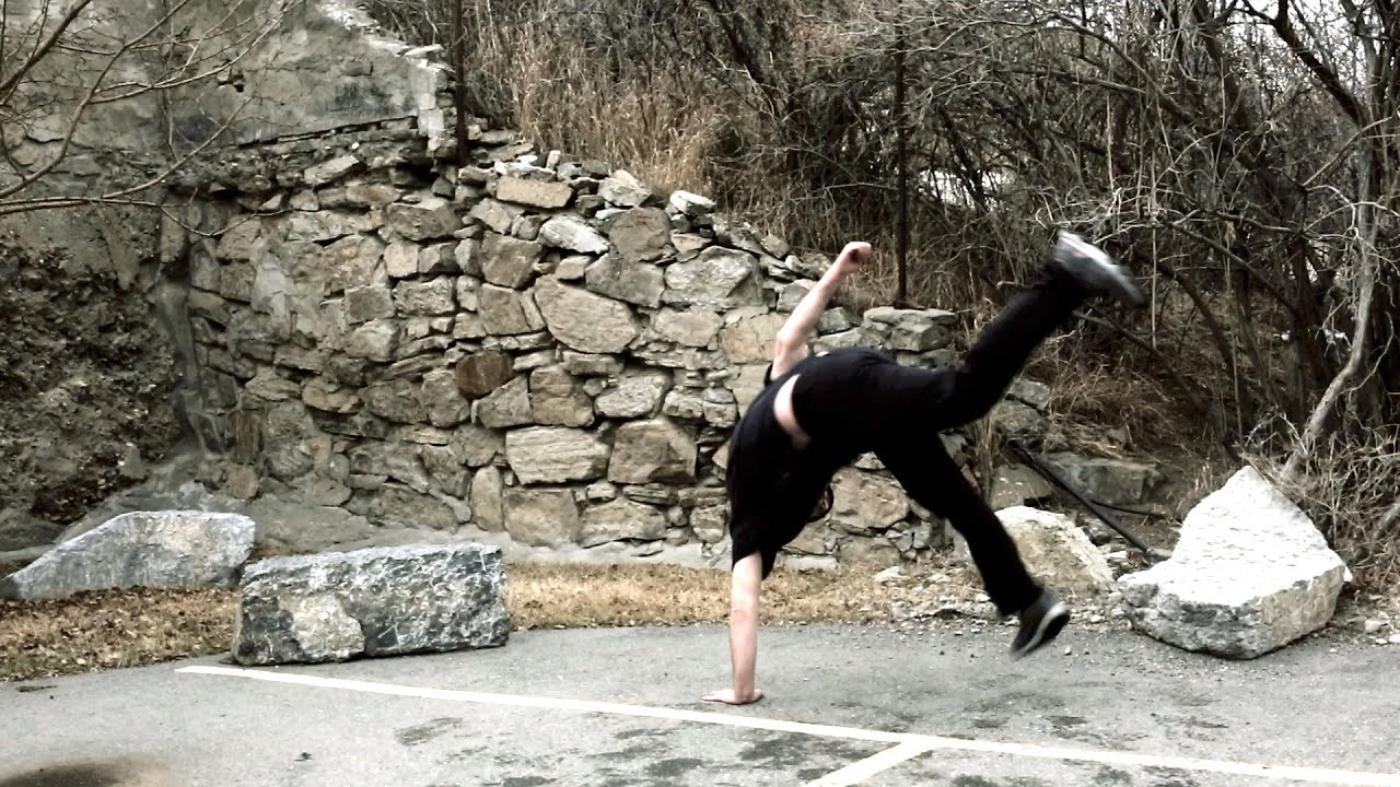 How To Capoeira Cartwheel Kick │ Au Chibata YouTube