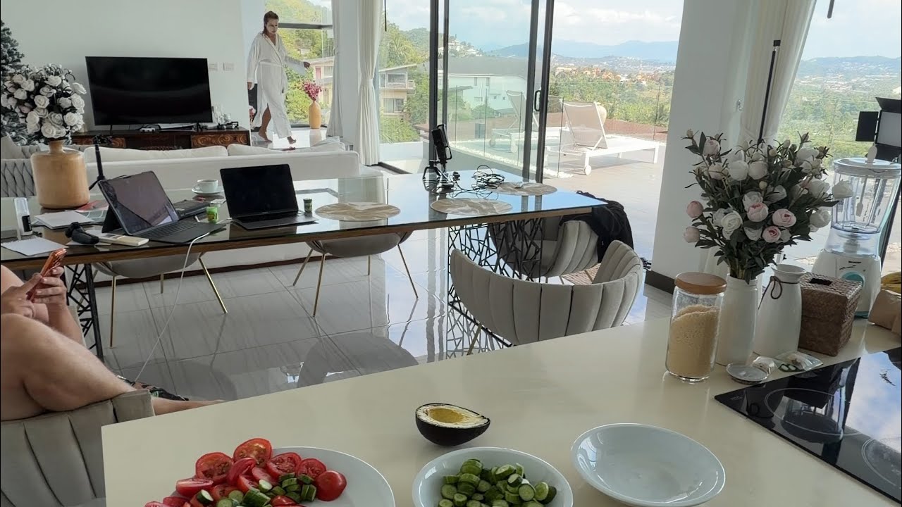  O Oni wyprawiają od rana w Tajlandii